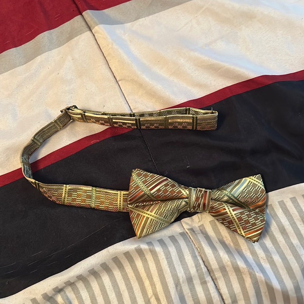 Men’s Adjustable Bow Tie